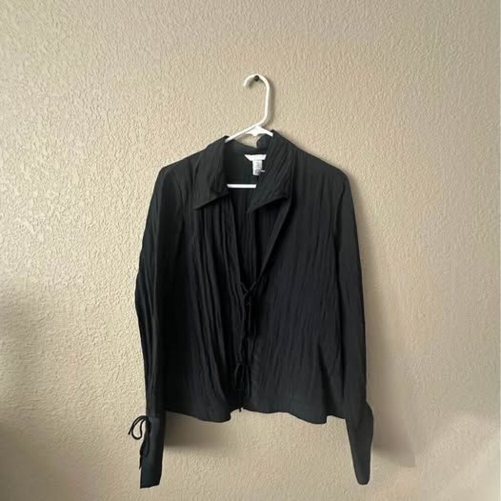 H&M Crinkle Black Tie-Detail Blouse Size M